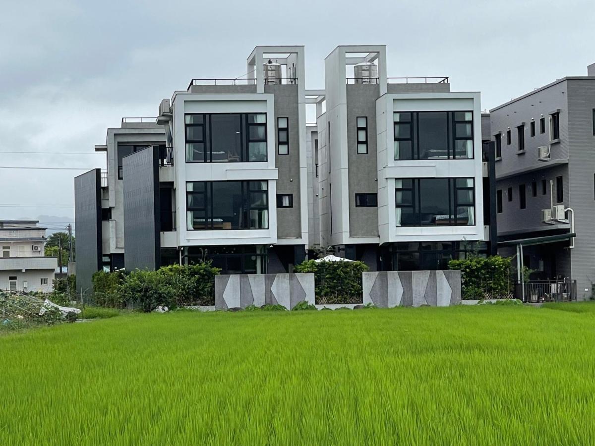 方興top會館 全新包棟電梯民宿 Sanxing Bagian luar foto