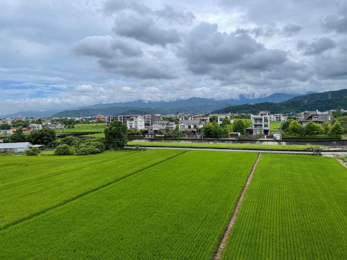 方興top會館 全新包棟電梯民宿 Sanxing Bagian luar foto