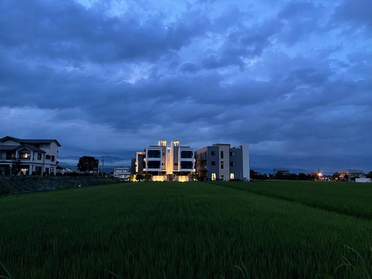 方興top會館 全新包棟電梯民宿 Sanxing Bagian luar foto