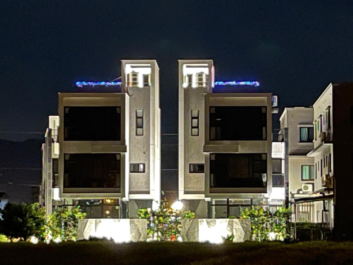 方興top會館 全新包棟電梯民宿 Sanxing Bagian luar foto
