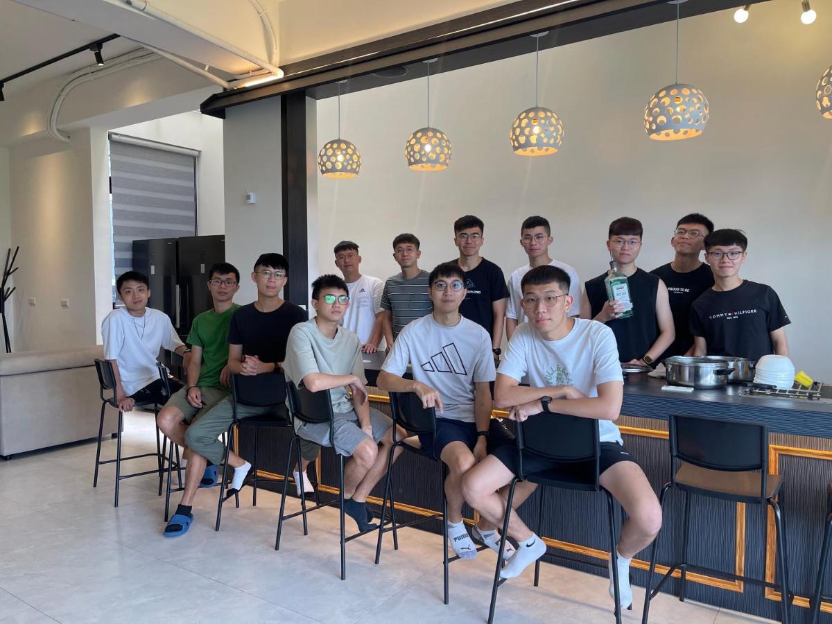 方興top會館 全新包棟電梯民宿 Sanxing Bagian luar foto